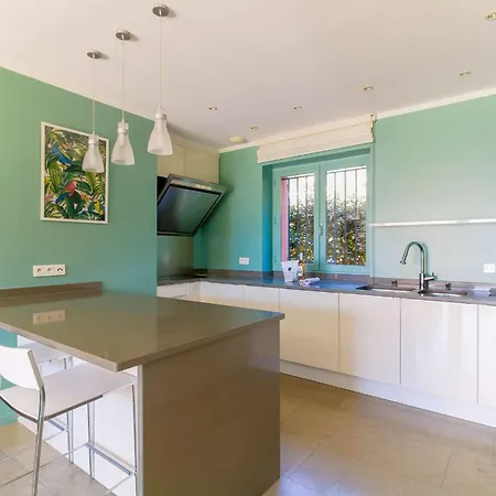 Select'sohome - Pour 8 Personnes Avec Jacuzzi, Vue Et Parking Au Coeur Du Lavandou ! - Moun Pantai * Le Lavandou